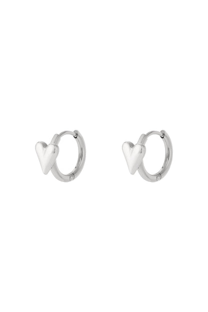 Hoop with mini heart earrings