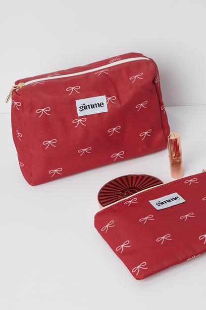 Toiletry bag bows