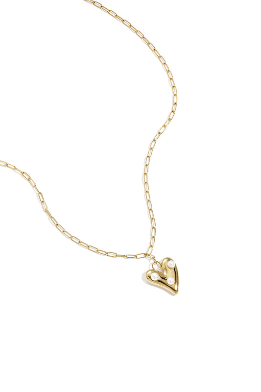 Necklace with hanging heart and pearls