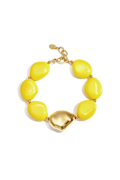 Beaded bracelet with organically shaped statement bead